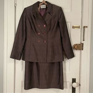 2 Piece Le Suit Skirt Set